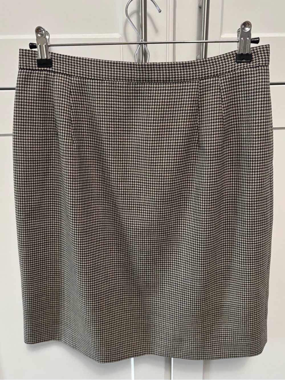 Talbots Houndstooth Pencil Skirt in Black and White, size 12